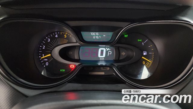 Renault Korea QM3 2016 — photo 11
