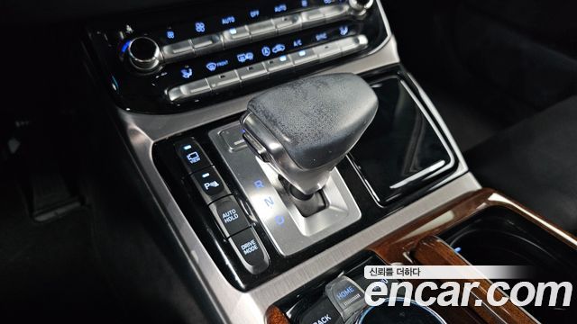 Genesis EQ900 2016 — photo 12