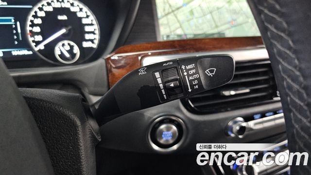 Genesis EQ900 2016 — photo 22