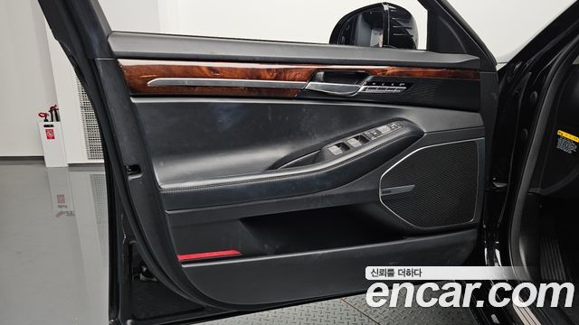 Genesis EQ900 2016 — photo 14
