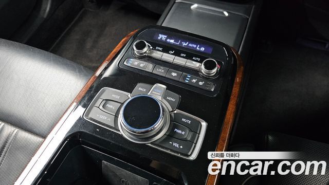 Genesis EQ900 2016 — photo 27