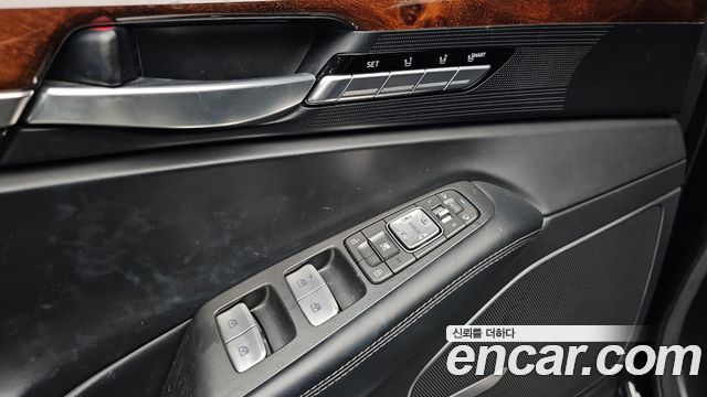 Genesis EQ900 2016 — photo 31