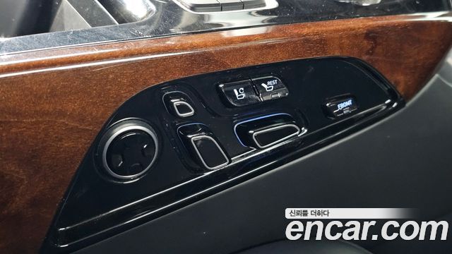 Genesis EQ900 2016 — photo 32