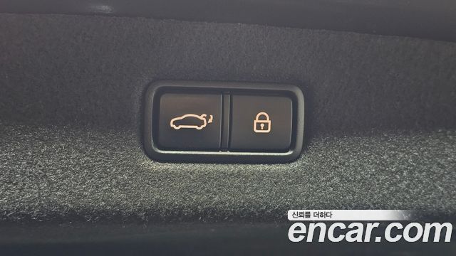 Genesis EQ900 2016 — photo 38