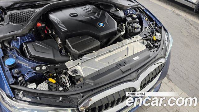 BMW 3-Series 2021 — photo 6
