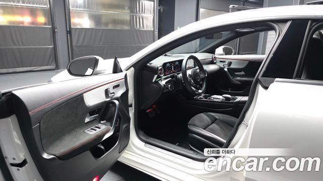 Mercedes-Benz CLA-Class 2022 — photo 10