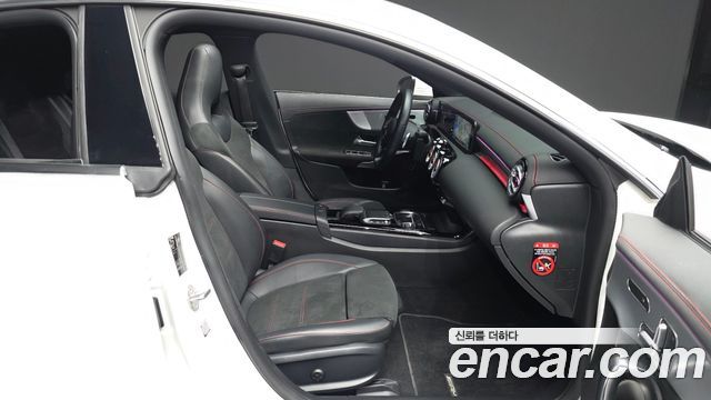 Mercedes-Benz CLA-Class 2022 — photo 11