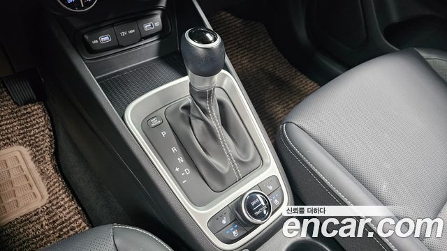 Hyundai Venue 2022 — photo 12
