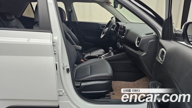 Hyundai Venue 2022 — photo 16