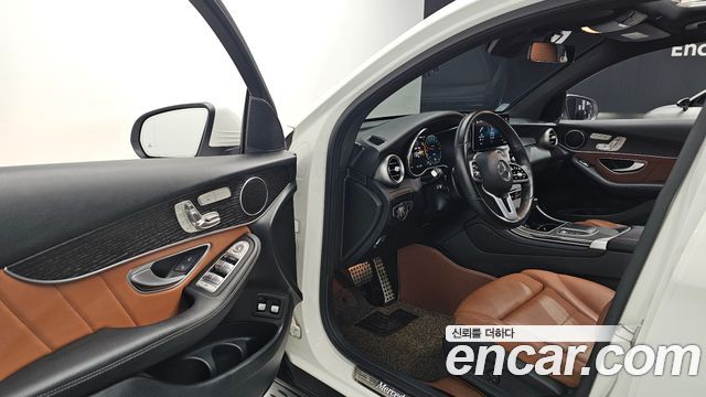 Mercedes-Benz GLC-Class 2021 — photo 10