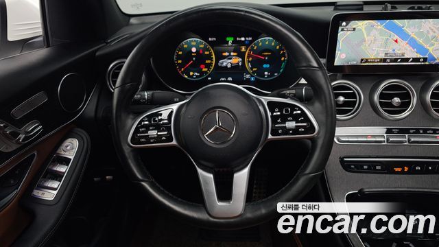 Mercedes-Benz GLC-Class 2021 — photo 11