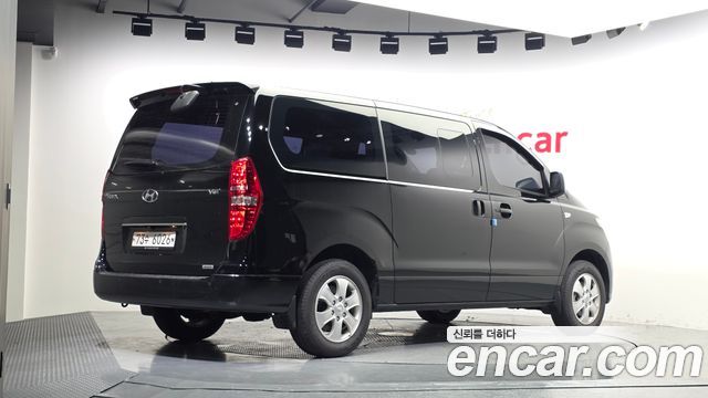 Hyundai Starex 2018 — photo 2