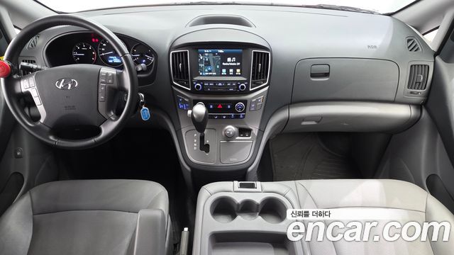Hyundai Starex 2018 — photo 10