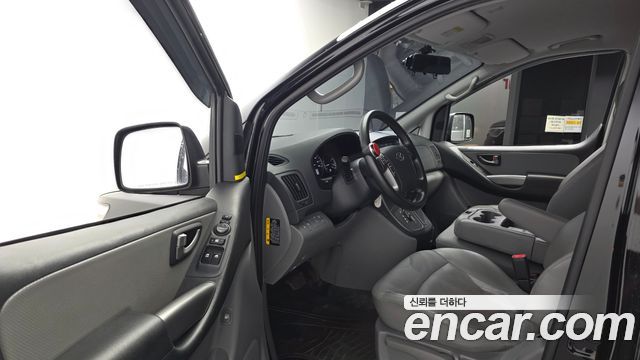 Hyundai Starex 2018 — photo 13