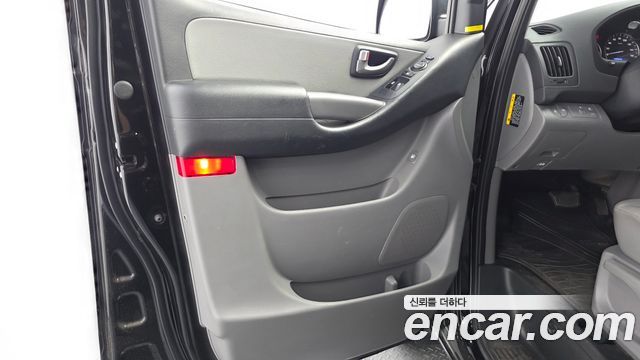 Hyundai Starex 2018 — photo 15
