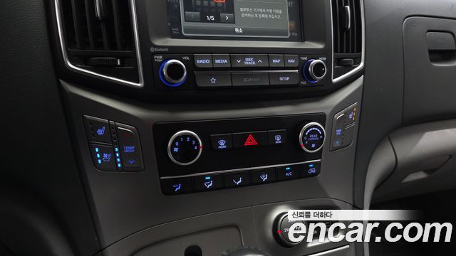 Hyundai Starex 2018 — photo 28