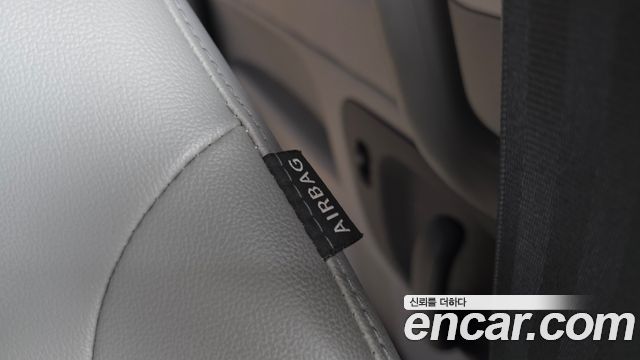 Hyundai Starex 2018 — photo 32