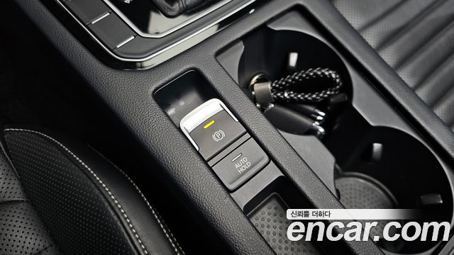 Volkswagen Passat 2022 — photo 30
