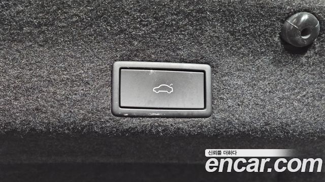 Volkswagen Passat 2022 — photo 36