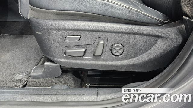 Hyundai Santafe 2021 — photo 31