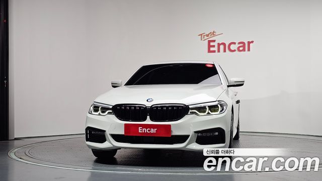 BMW 5-Series 2018 — photo 3