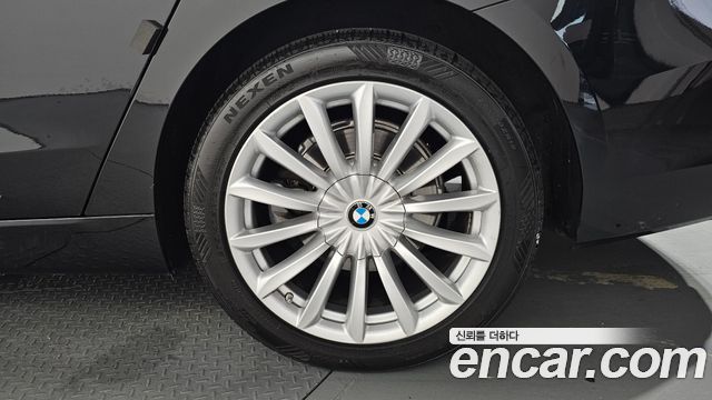 BMW Gran Turismo 2021 — photo 7