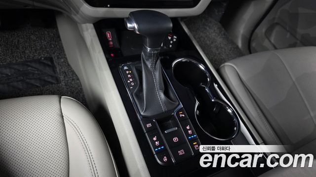 Kia Canival 2019 — photo 9