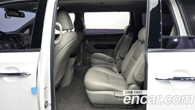 Kia Canival 2019 — photo 12