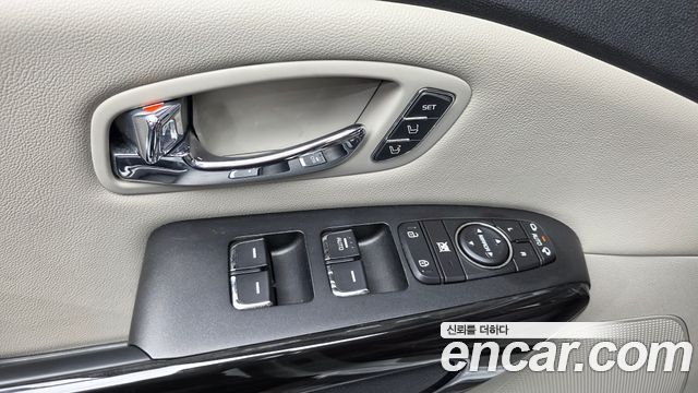 Kia Canival 2019 — photo 17