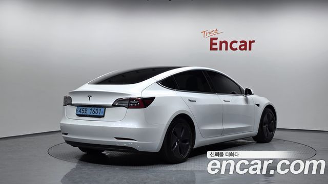 Tesla Model 3 2020 — photo 2