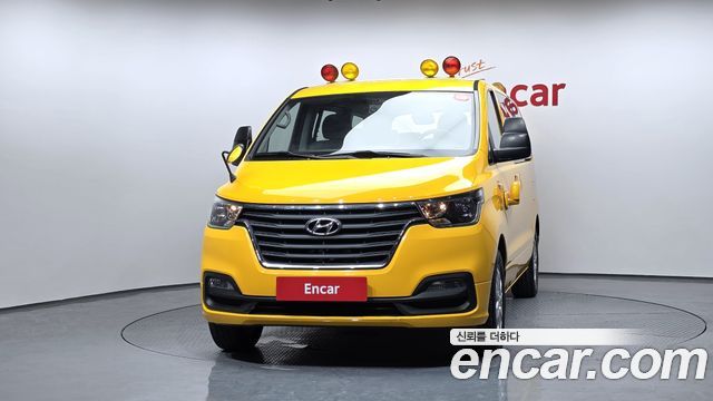 Hyundai Starex 2021 — photo 3