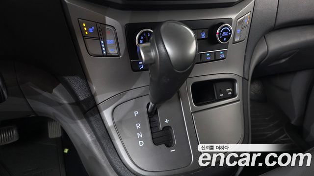 Hyundai Starex 2021 — photo 9