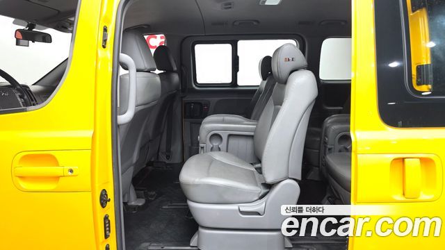 Hyundai Starex 2021 — photo 12
