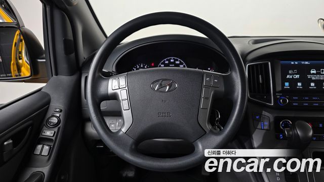 Hyundai Starex 2021 — photo 13
