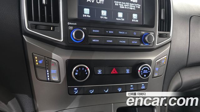 Hyundai Starex 2021 — photo 16