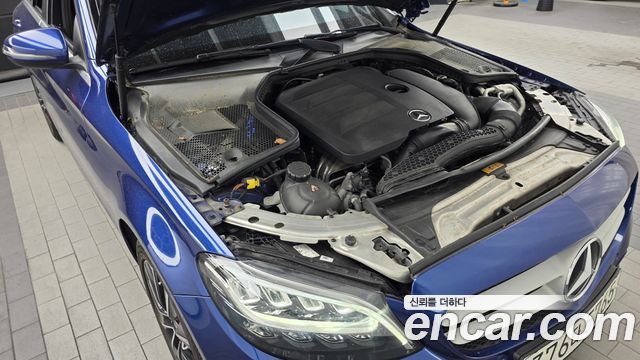 Mercedes-Benz C-Class 2019 — photo 6