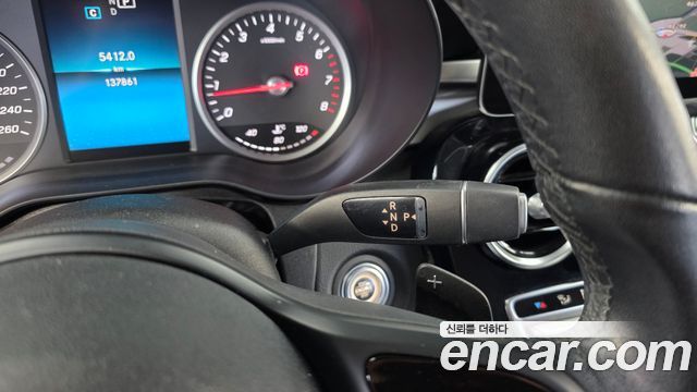 Mercedes-Benz C-Class 2019 — photo 12