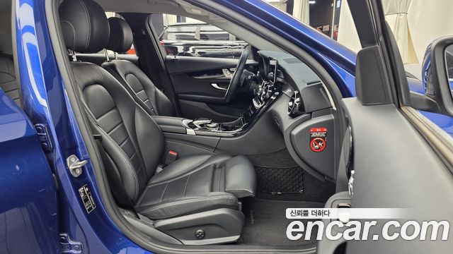 Mercedes-Benz C-Class 2019 — photo 17