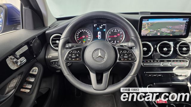 Mercedes-Benz C-Class 2019 — photo 19