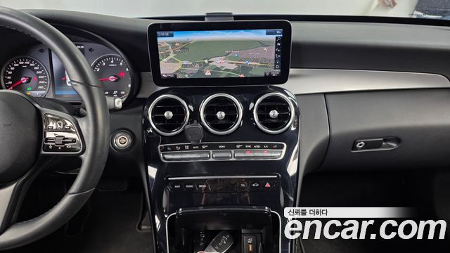Mercedes-Benz C-Class 2019 — photo 20