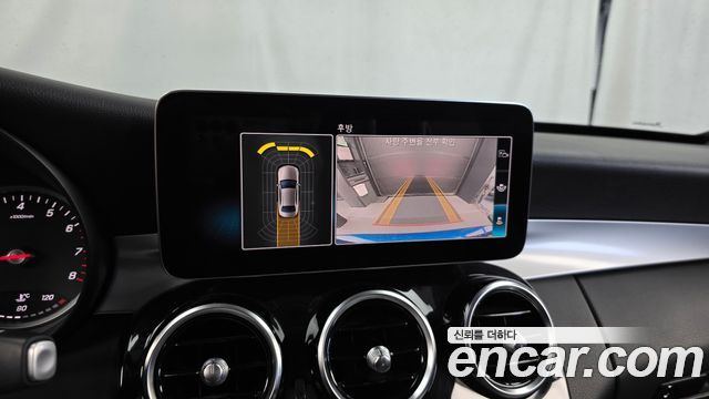 Mercedes-Benz C-Class 2019 — photo 21