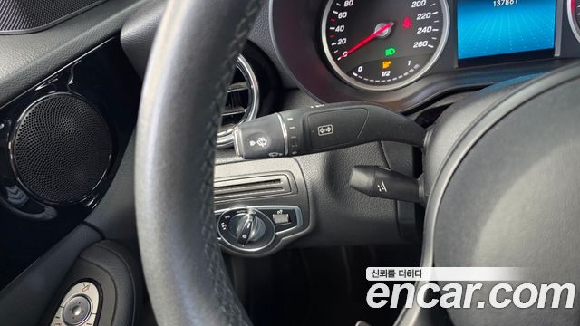 Mercedes-Benz C-Class 2019 — photo 29