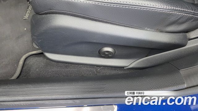 Mercedes-Benz C-Class 2019 — photo 31