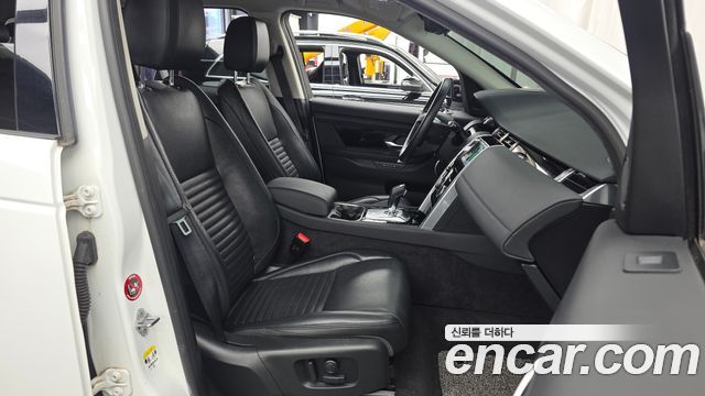 Land Rover Discovery Sport 2020 — photo 11