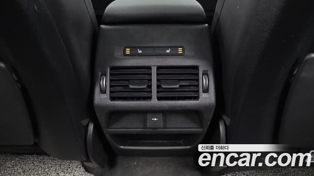 Land Rover Discovery Sport 2020 — photo 19