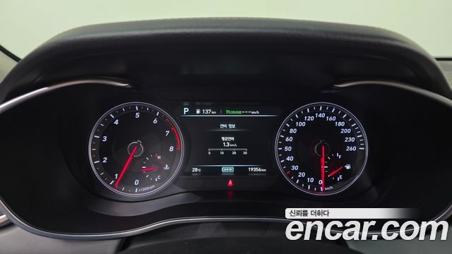 Genesis G70 2019 — photo 11