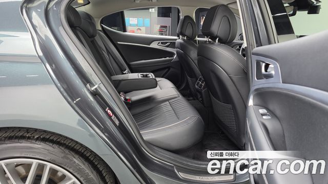 Genesis G70 2019 — photo 17