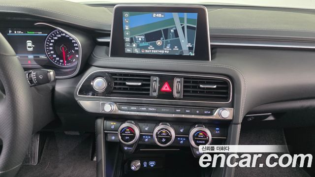 Genesis G70 2019 — photo 19