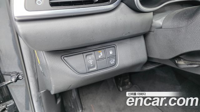 Genesis G70 2019 — photo 24