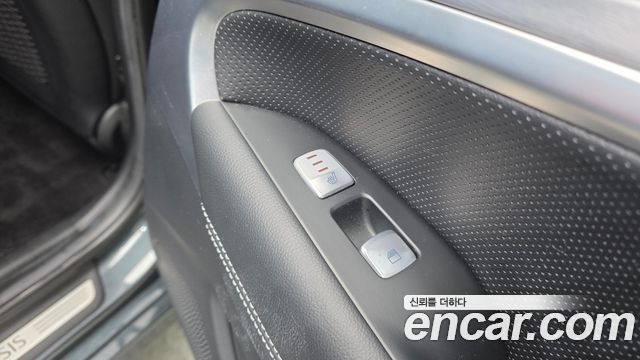 Genesis G70 2019 — photo 26